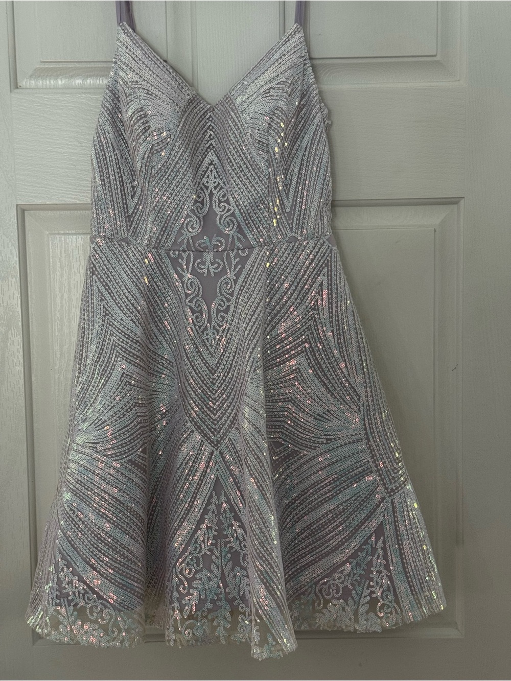NWOT City Triangles Iridescent Lavender Silve Sequin Mini homecoming short Dress